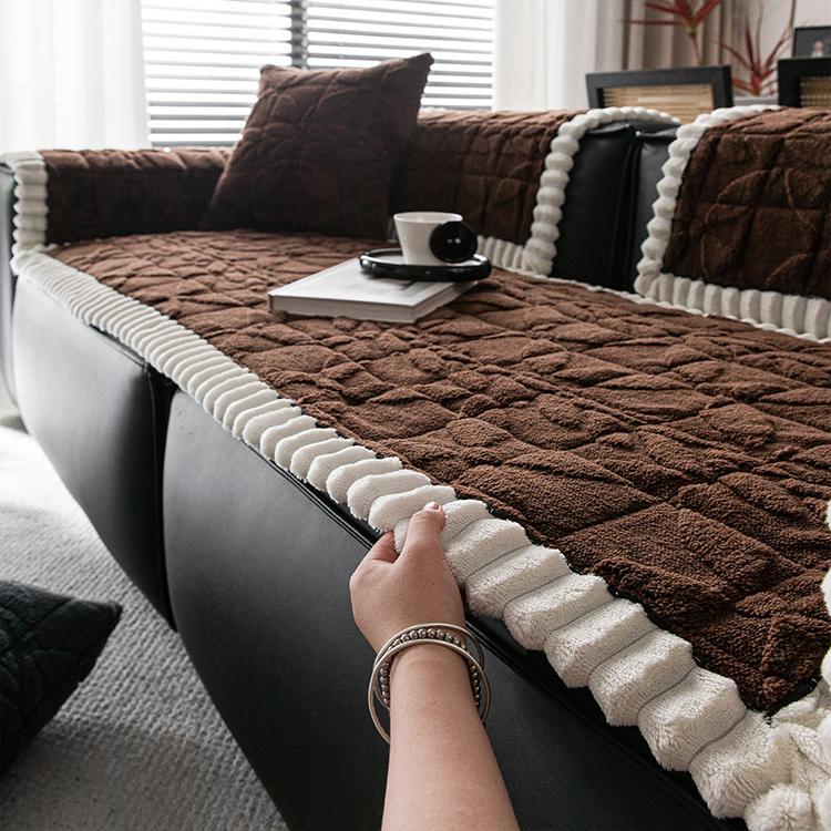 Brown sofa cover — Clover-Pattern Plush Sofa Cover with Scalloped Trim