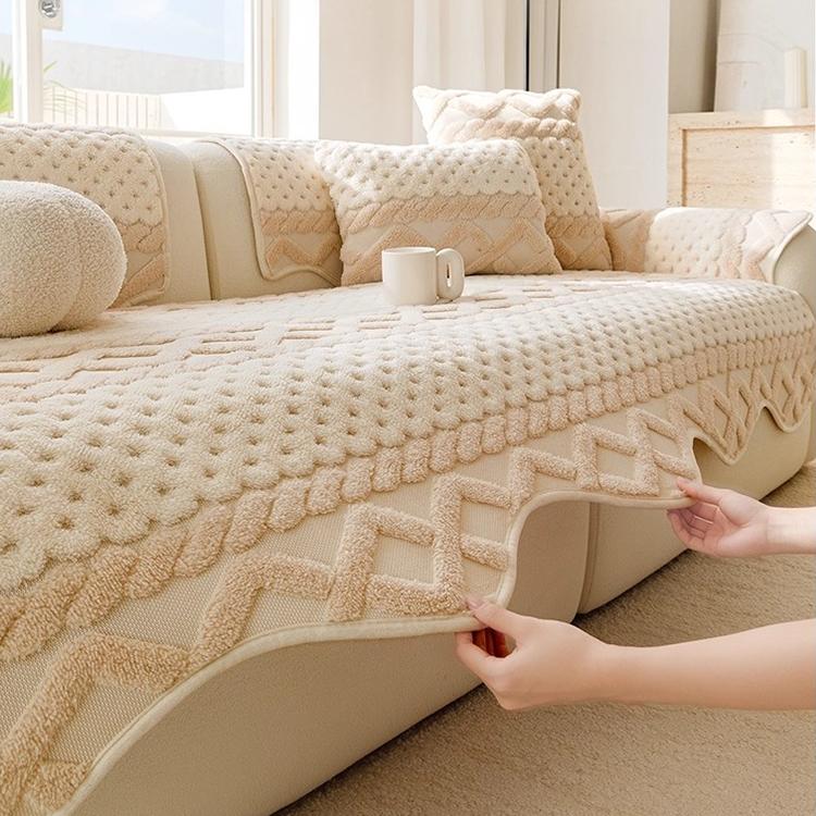 Scalloped Plush Sofa Cover with Geometric Border — 详情_14 product detail