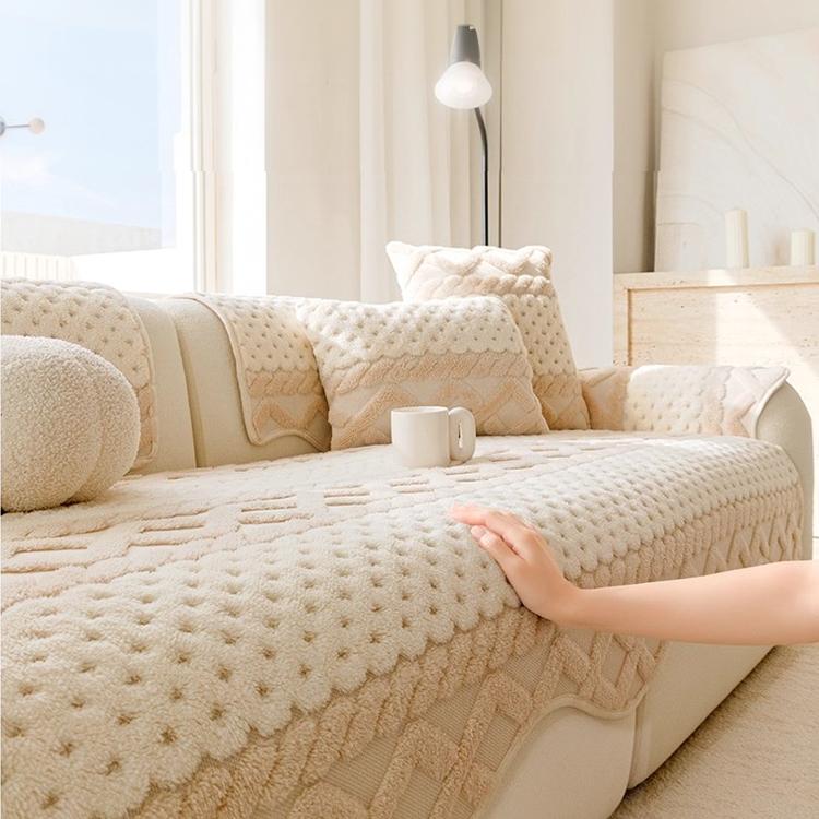 Scalloped Plush Sofa Cover with Geometric Border — 详情_21 product detail