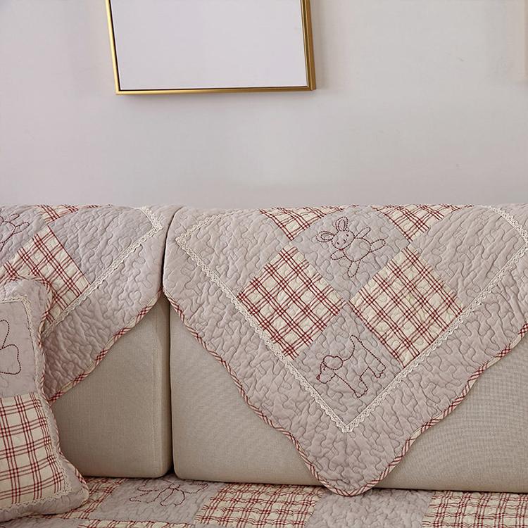Vintage Patchwork Cotton Quilted Couch Cover — fabric, design and styling detail 020