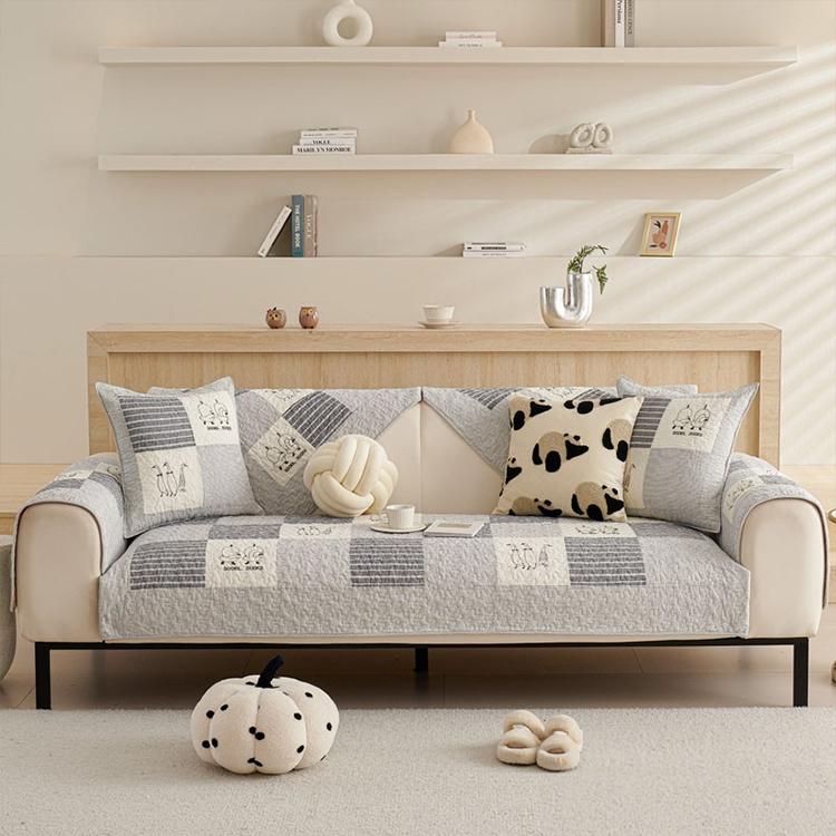 Vintage Patchwork Cotton Quilted Couch Cover — fabric, design and styling detail 097