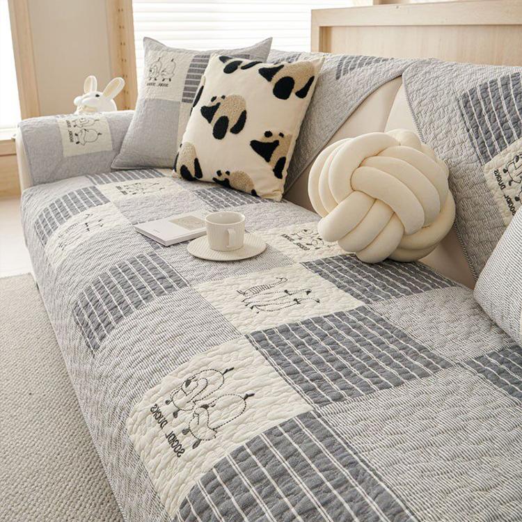Vintage Patchwork Cotton Quilted Couch Cover — fabric, design and styling detail 098