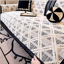 Geometric chenille cover with a contrasting bound edge — gsft-9055