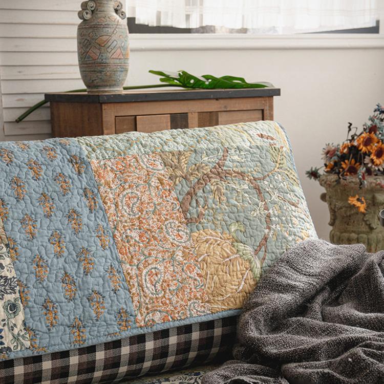 Matching floral patchwork backrest and pillow — gsft-9060