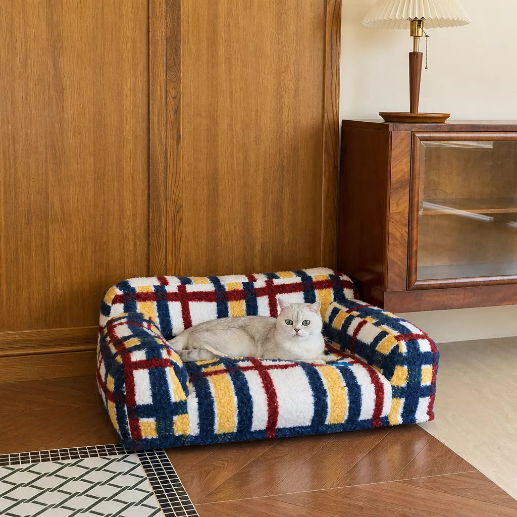 Vintage-Style Plush Sofa Bed for Dogs and Cats