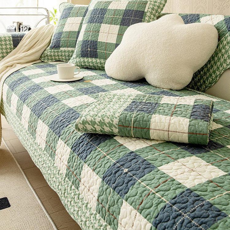 COLOR4 option for the Reversible Patterned Cotton Couch Cover