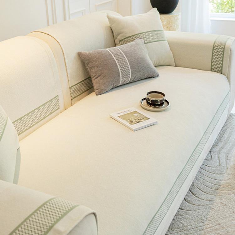 White two-tone chenille couch cover